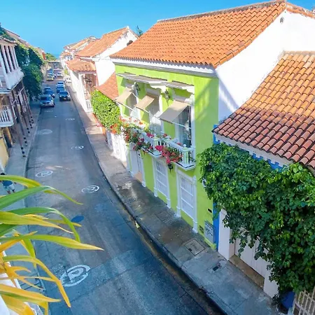 Experience The Magic Of The Calle De Damas Historic Center